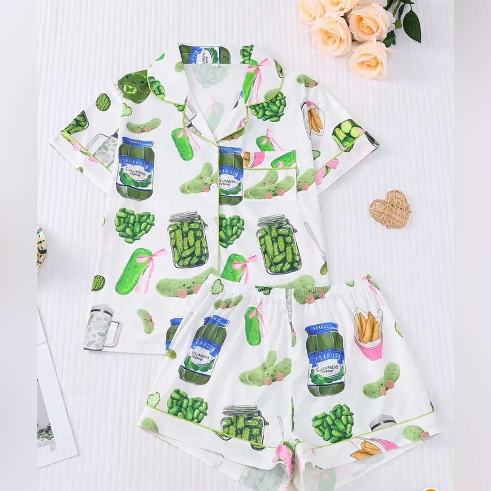 NWT Women’s Pickle Patterned Lightweight Pajama Set